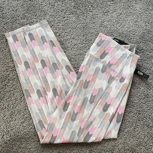 NWT Victoria Secret Knock Out Leggings